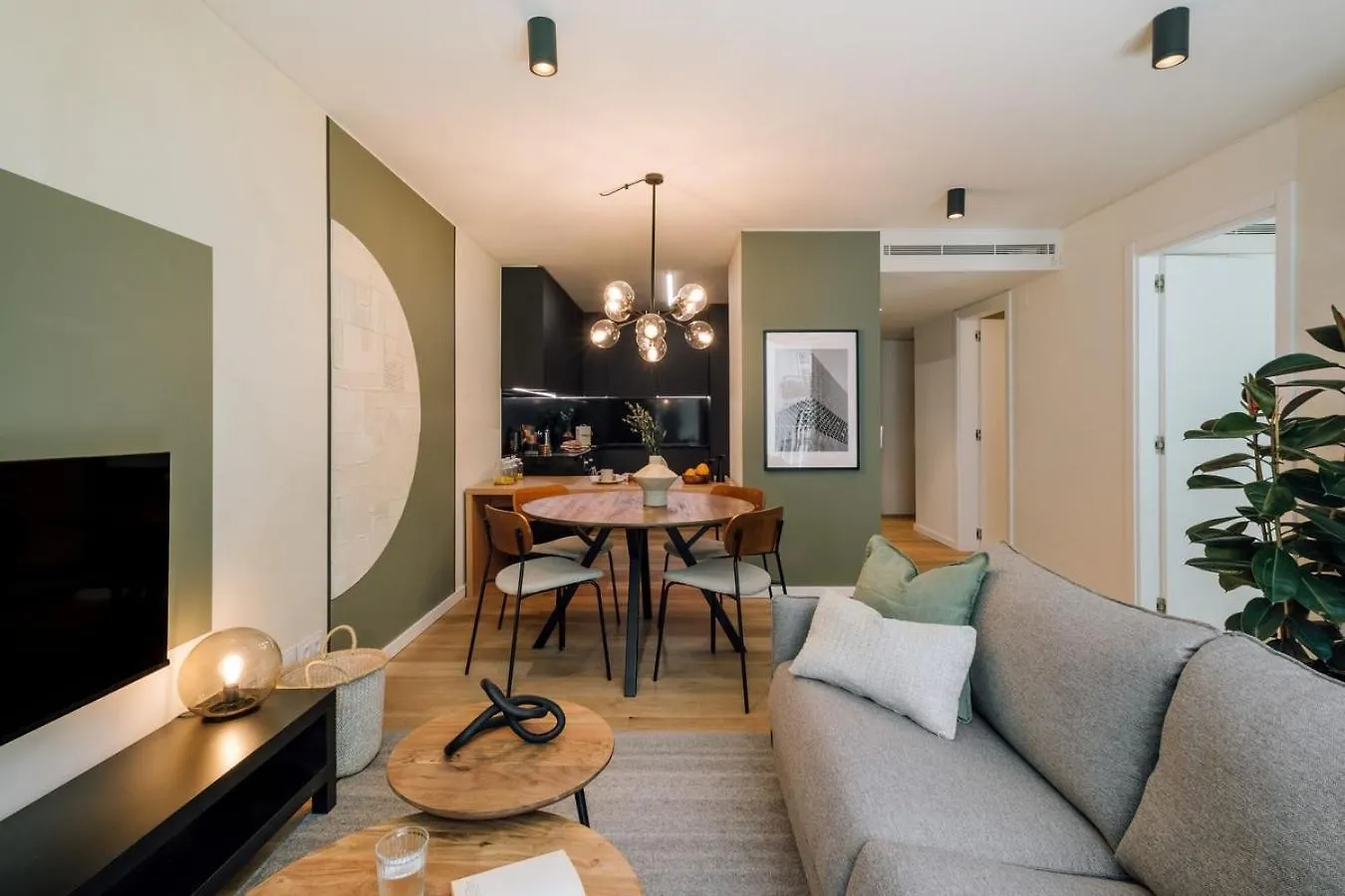 Farol - 1 Bedroom Apartment With Pool In Areeiro Lissabon