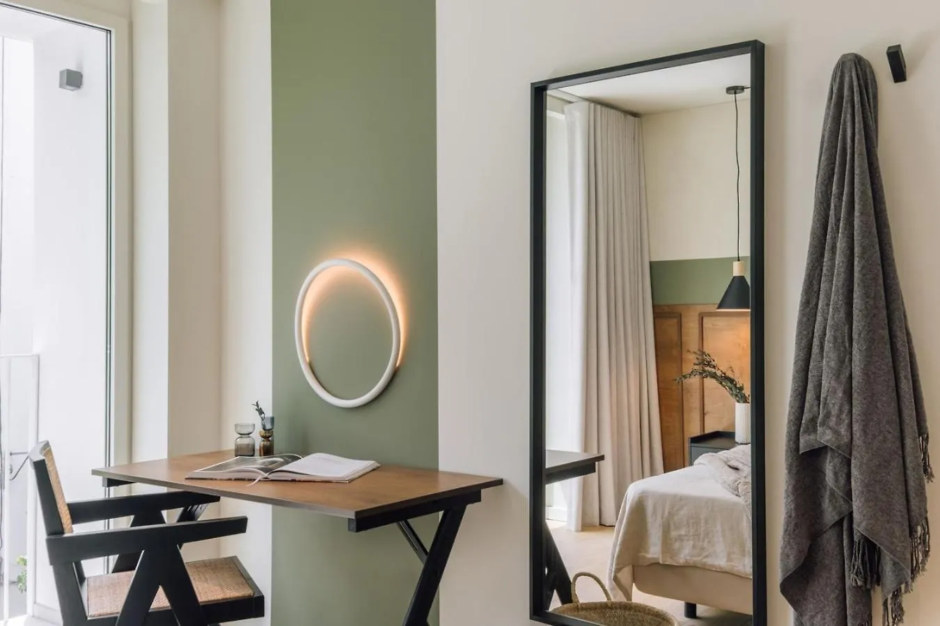 Farol - 1 Bedroom Apartment With Pool In Areeiro Lisbon Portugal