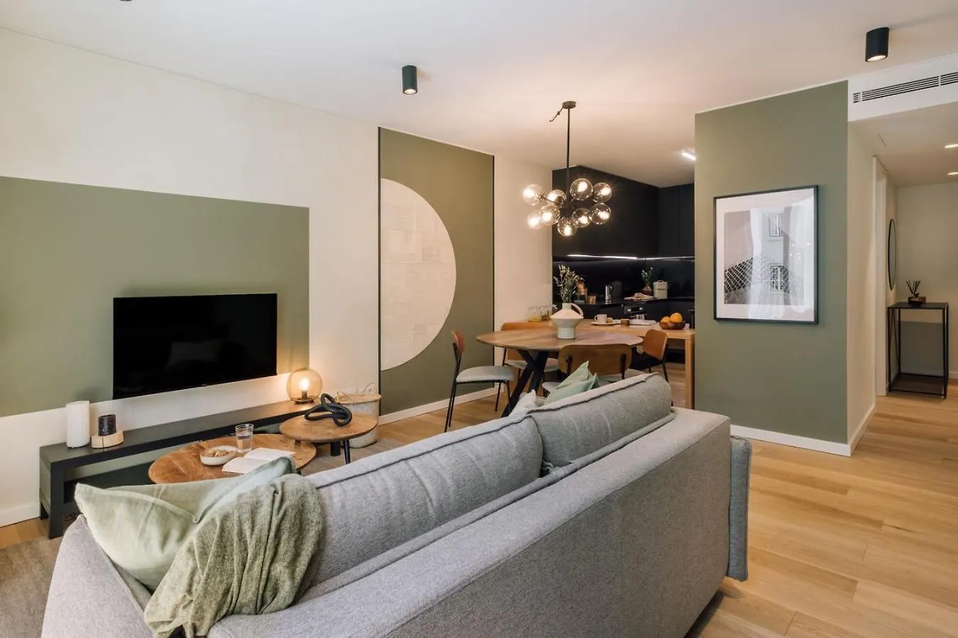 Farol - 1 Bedroom Apartment With Pool In Areeiro Lisbon Portugal
